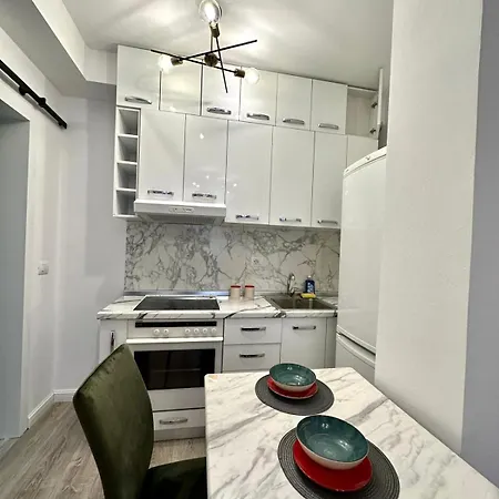 Apartment Stylish City Apartament Tirana